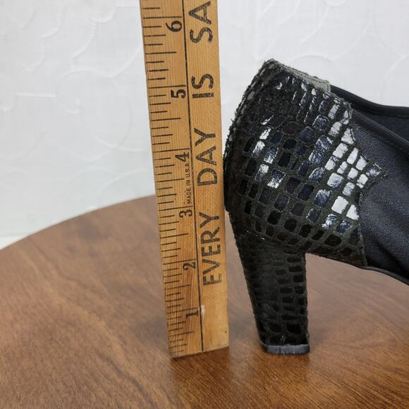 J Renee Women's Shoes 7 Black Leather Reptile Embossed Slip On Block Heel Bootie - Picture 16 of 16